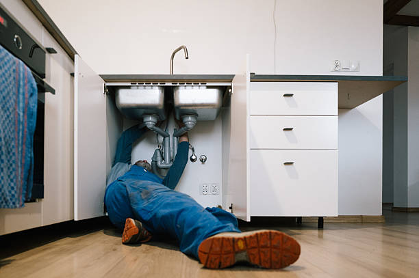Professional Leak Detection technician working in Macksburg, IA